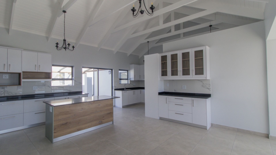 4 Bedroom Property for Sale in Da Gama Bay Western Cape